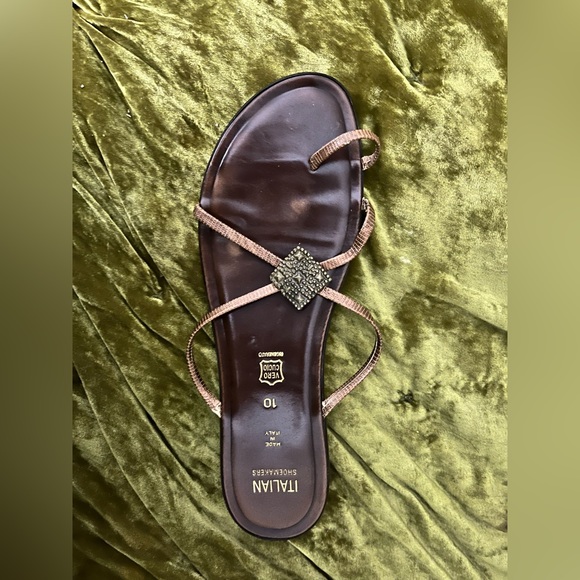 Women’s Size 10 Vero Cuoio Bronze Toe Sandals - Picture 3 of 4